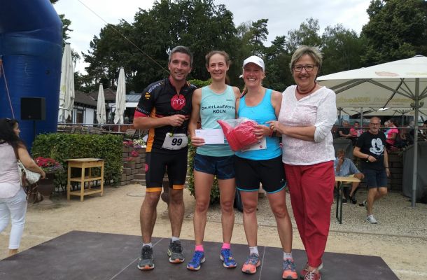 Siegerehrung 10 km Damen 2 45875a3d